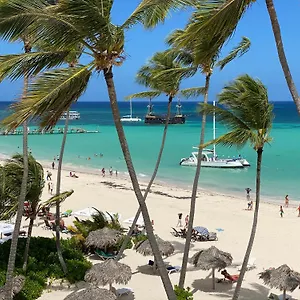 Grand Caribe Suites Deluxe Hotel